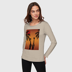 Лонгслив хлопковый женский Жирафы и пальмы на закате, цвет: миндальный — фото 2