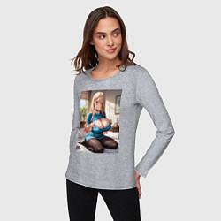 Лонгслив хлопковый женский Марин Китагава позирует на кровати, цвет: меланж — фото 2