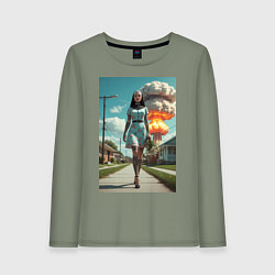 Лонгслив хлопковый женский Девушка в костюме монашки уходит от взрыва, цвет: авокадо