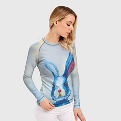 Рашгард женский Синий кролик на фоне неба, цвет: 3D-принт — фото 2