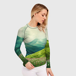 Рашгард женский Горы и поле с цветами - зеленый пейзаж, цвет: 3D-принт — фото 2