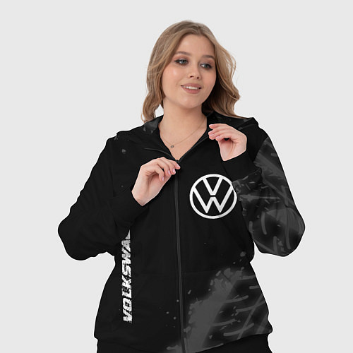 Женский костюм Volkswagen speed на темном фоне со следами шин: на / 3D-Черный – фото 3