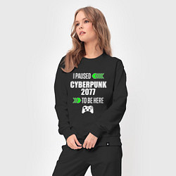 Костюм хлопковый женский I Paused Cyberpunk 2077 To Be Here с зелеными стре, цвет: черный — фото 2