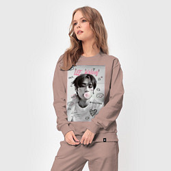 Костюм хлопковый женский Lee Know Stray Kids, цвет: пыльно-розовый — фото 2