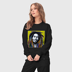 Костюм хлопковый женский Разноцветные дреды Боба Марли граффити, цвет: черный — фото 2
