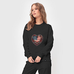 Костюм хлопковый женский Сердце с цветами флаг США, цвет: черный — фото 2