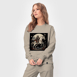 Костюм хлопковый женский Рыцарь на коне под луной, цвет: миндальный — фото 2