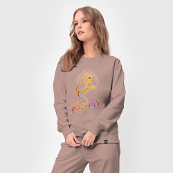 Костюм хлопковый женский Fashion - портрет девушки, цвет: пыльно-розовый — фото 2