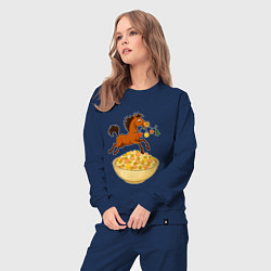 Костюм хлопковый женский Лошадка прыгает через оливье, цвет: тёмно-синий — фото 2