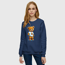 Свитшот хлопковый женский Медвежонок в футболке, цвет: тёмно-синий — фото 2