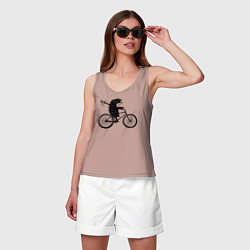 Майка женская хлопок Ежик на велосипеде, цвет: пыльно-розовый — фото 2