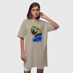 Футболка женская-платье Сине-золотой попугай ара, цвет: миндальный — фото 2