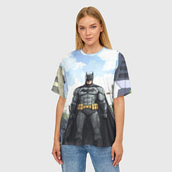 Футболка оверсайз женская Бэтмен стоит на улице, цвет: 3D-принт — фото 2