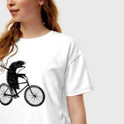 Футболка оверсайз женская Ежик на велосипеде, цвет: белый — фото 2
