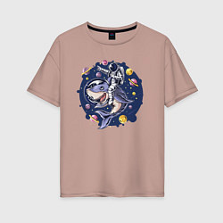 Футболка оверсайз женская Космонавт верхом на акуле, цвет: пыльно-розовый