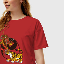Футболка оверсайз женская Тигр и Дракон Инь и Ян, цвет: красный — фото 2