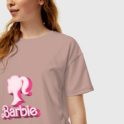 Футболка оверсайз женская Барби - объемная фигурка, цвет: пыльно-розовый — фото 2