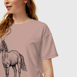 Футболка оверсайз женская Лошадь стоит, цвет: пыльно-розовый — фото 2