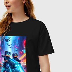 Футболка оверсайз женская Майнкрафт - чувак на мотоцикле, цвет: черный — фото 2