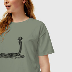 Футболка оверсайз женская Кобра в новогодней шапке, цвет: авокадо — фото 2