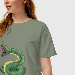 Футболка оверсайз женская Зеленая змея - символ 2025, цвет: авокадо — фото 2