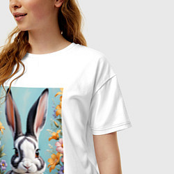 Футболка оверсайз женская Кролик в цветах, цвет: белый — фото 2