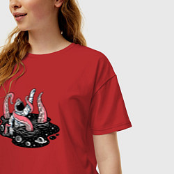Футболка оверсайз женская Схватка с космическим осьминогом, цвет: красный — фото 2