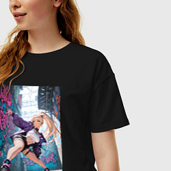 Футболка оверсайз женская Девушка на роликах исполняет трюки, цвет: черный — фото 2