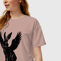 Футболка оверсайз женская Черный заяц с крыльями, цвет: пыльно-розовый — фото 2