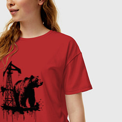 Футболка оверсайз женская Медведь и нефть, цвет: красный — фото 2