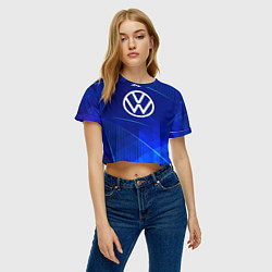Футболка 3D укороченная женская Volkswagen blue poly, цвет: 3D-принт — фото 2