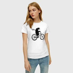 Футболка хлопковая женская Ежик на велосипеде, цвет: белый — фото 2