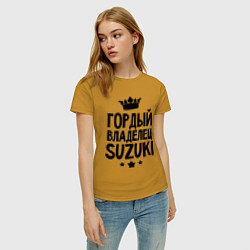 Футболка хлопковая женская Гордый владелец Suzuki, цвет: горчичный — фото 2
