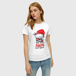 Футболка хлопковая женская Santa is not dead, skull in red hat, holly, цвет: белый — фото 2