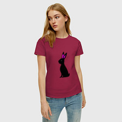 Футболка хлопковая женская Черный кролик, цвет: маджента — фото 2