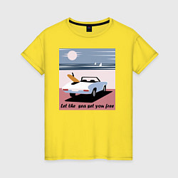 Футболка хлопковая женская Машина на пляже, цвет: желтый