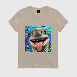 Футболка хлопковая женская Веселая акула с высунутым языком в океане, цвет: миндальный