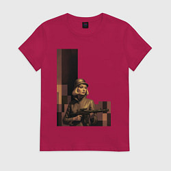 Футболка хлопковая женская Женщина с автоматом ретрофутуризм поп-арт 1970-е, цвет: маджента