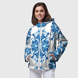 Ветровка с капюшоном женская Гжель синие цветы, цвет: 3D-белый — фото 2