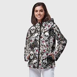 Ветровка с капюшоном женская Черепа и красные звезды, цвет: 3D-черный — фото 2